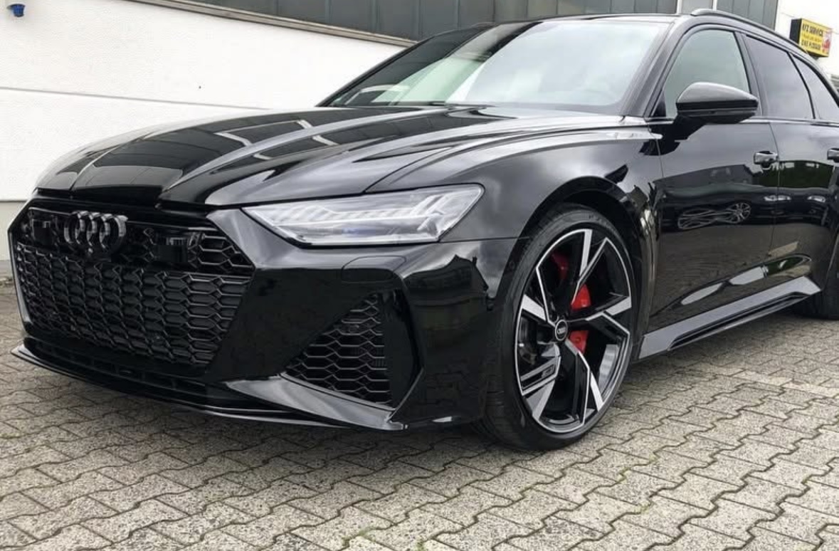 Audi RS6 Avant Black